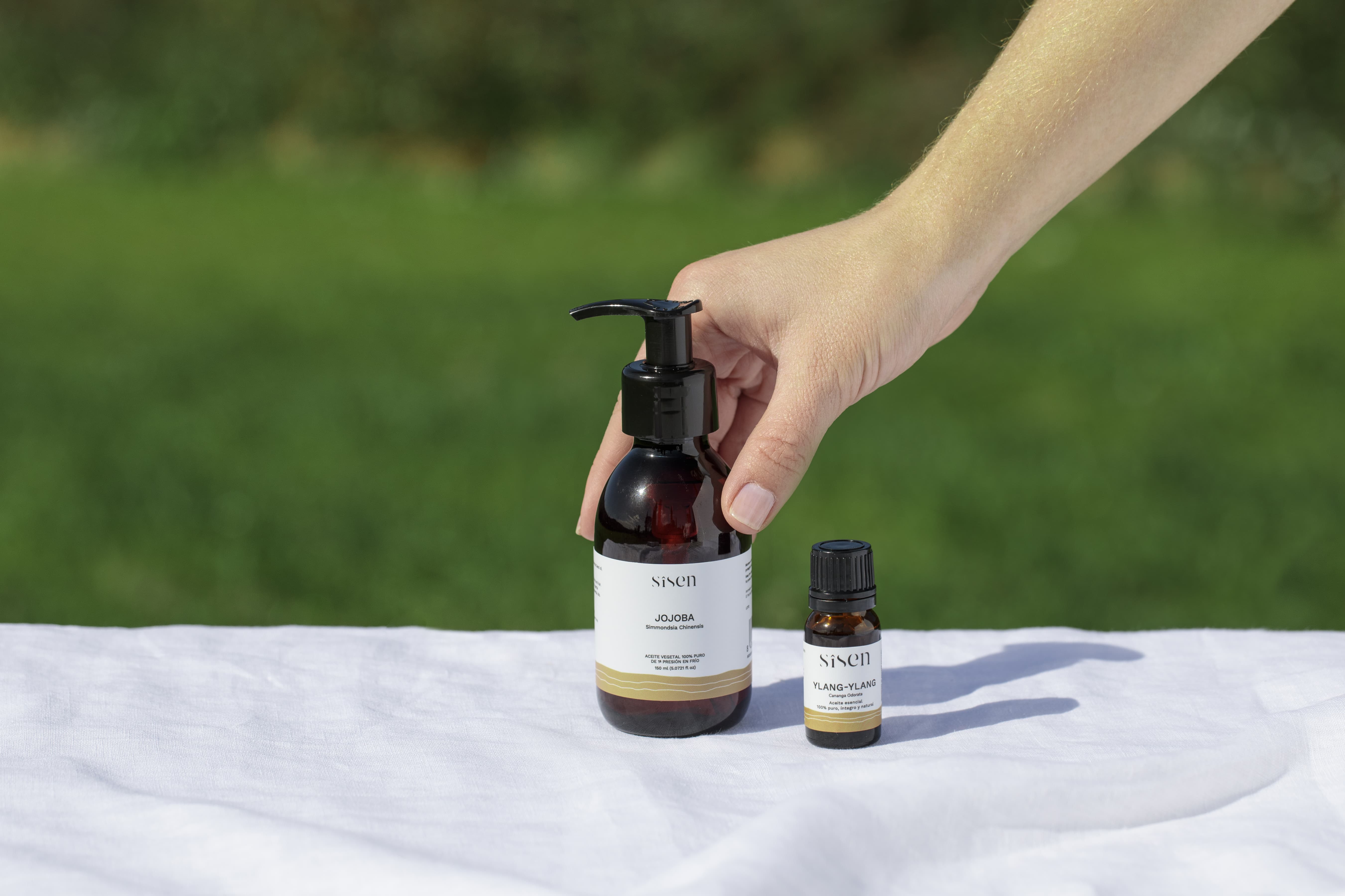 moisturising body oils sisen